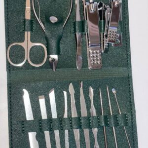 مجموعة أدوات تقليم الأظافر والباديكير الاحترافية